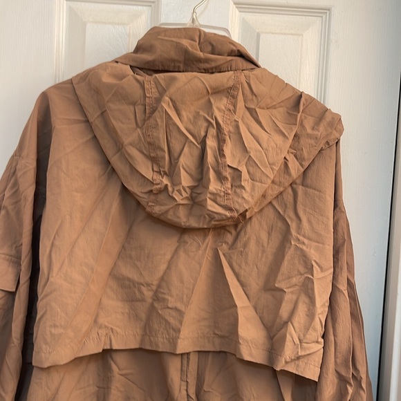 All in motion active windbreaker XXL - Picture 6 of 7